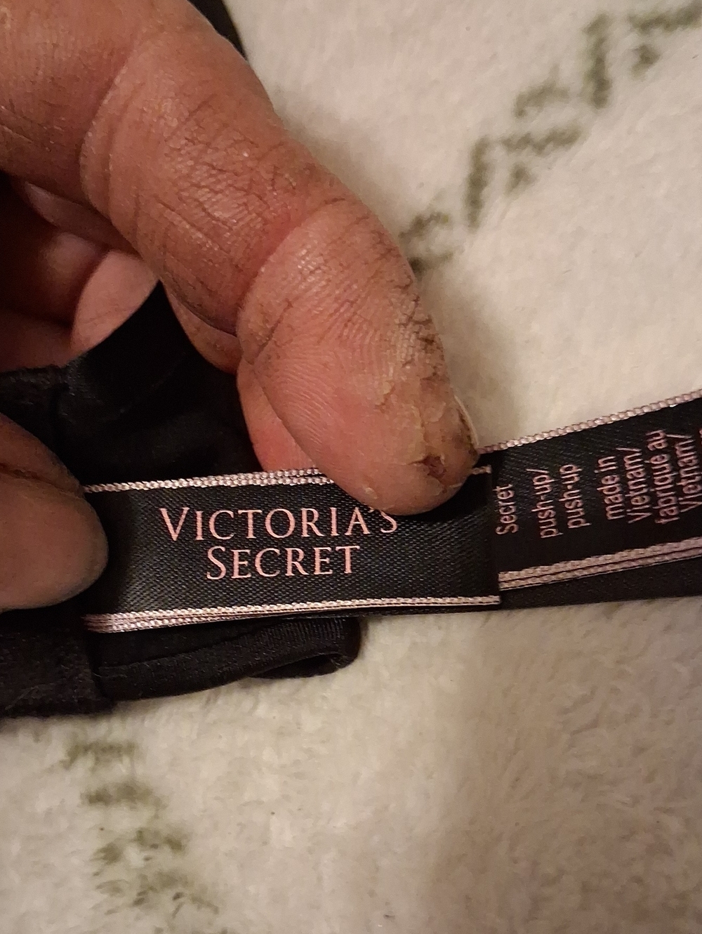 Victoria Secret Bra - Picture 4 of 5